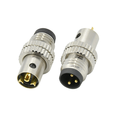Adaptatore di connettore per sensori M8 codificato A/B/D per connessioni veloci e sicure